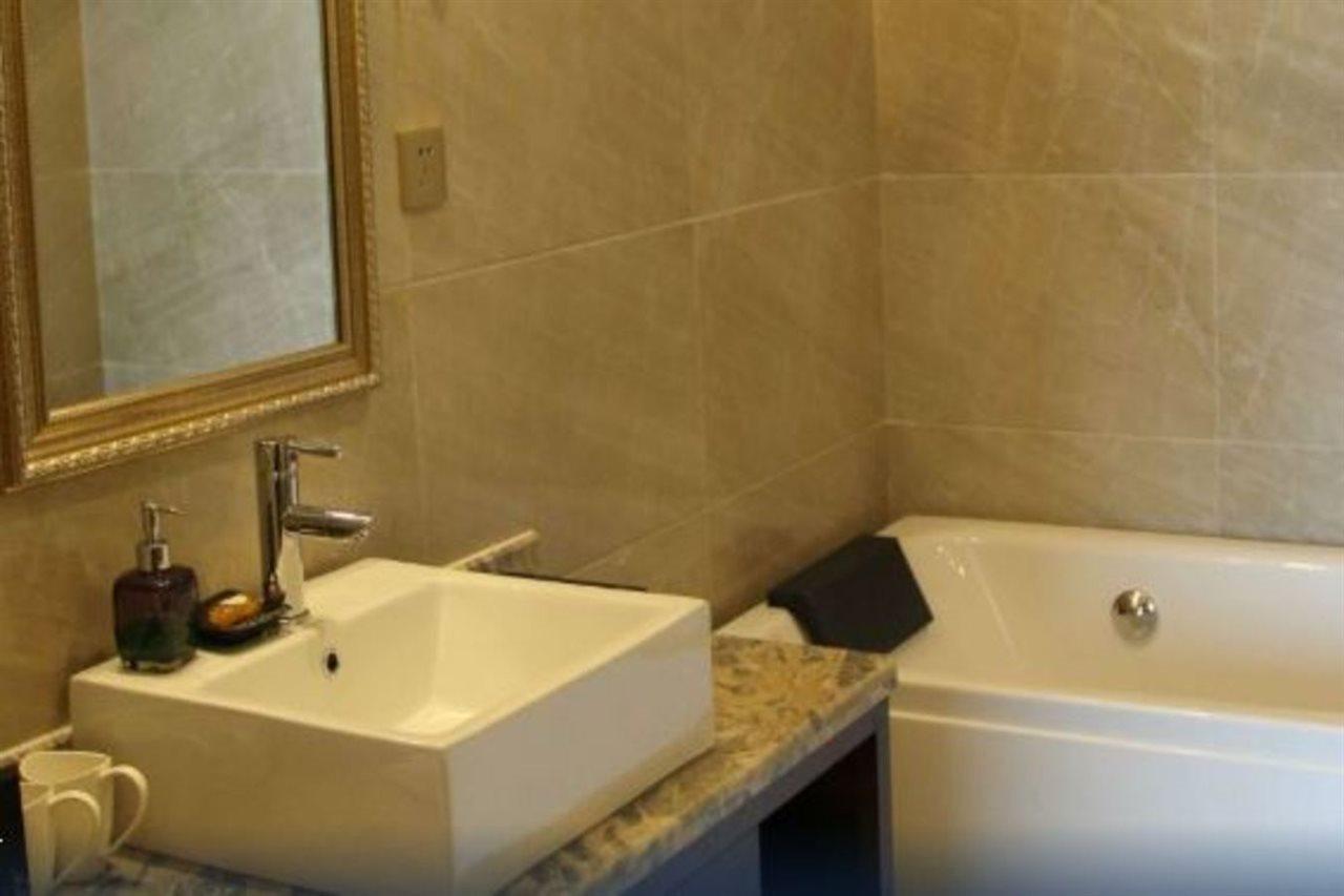 Sport Hotel Chongqing Bagian luar foto
